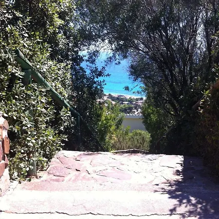 アパート Mari Pintau